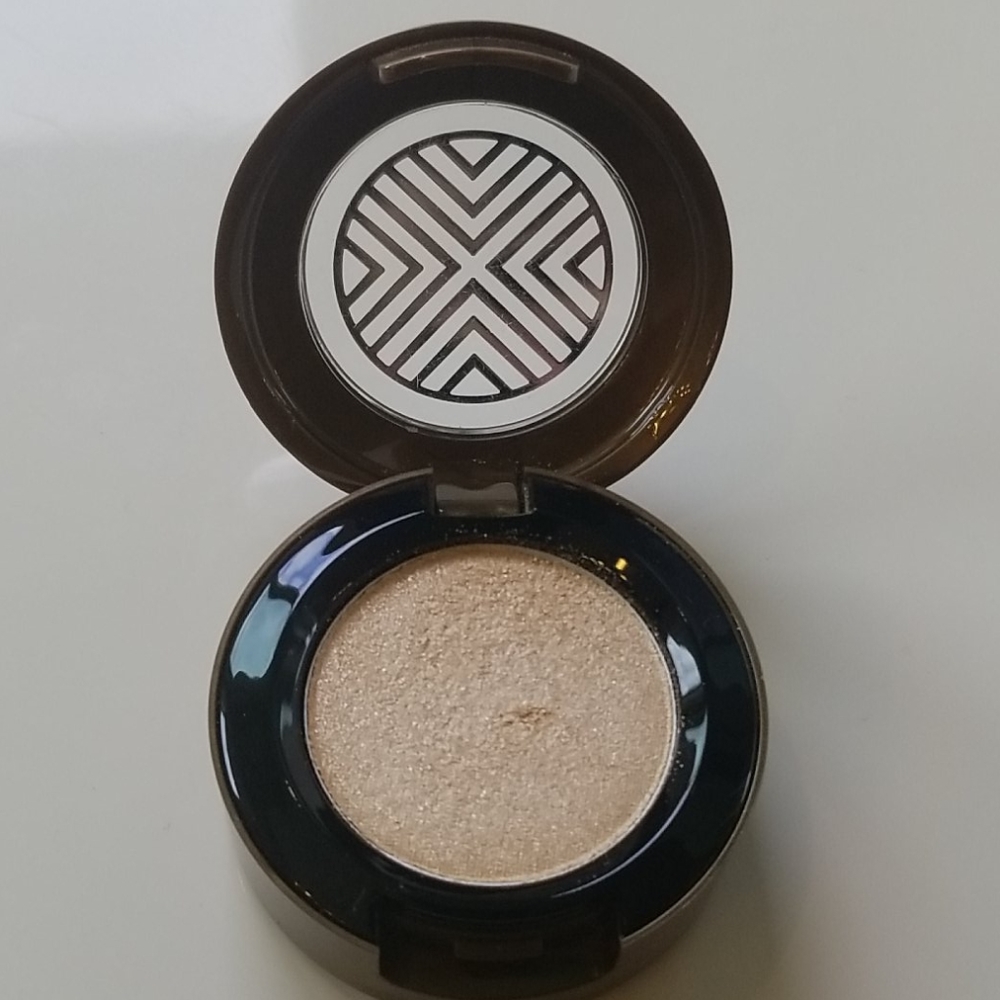 MAC cosmetics soft force eyeshadow